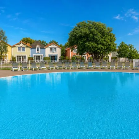 Vue Golf Port Bourgenay - 4 Personnes Apartment *